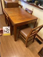 Oak table with 4 chairs