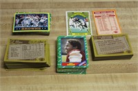 LOT OF TOPPS 1985 NFL TRADING CARDS
