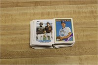 LOT OF TOPPS 88 MLB TRADING CARDS