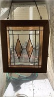 Stained glass, has one piece of cracked glass
