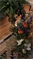 Floral arrangements, 3