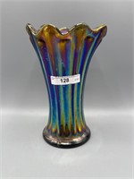 Nwood 7" elec. purple Thin Rib squatty vase.