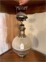 VINTAGE / ANTIQUE HANGING ALADDIN OIL LAMP