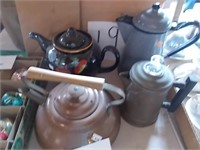 4 Tea Pots