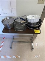 Rolling Cart w/ Strainers, Pyrex, Cake Pan, and