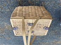 Wicker basket