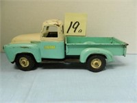 Tru-Scale International Pickup Truck -