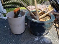 Flower pots and gardening tools