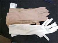 2 pair of military gloves