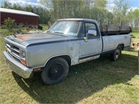 1988 DODGE PICKUP WITH DUMP BED