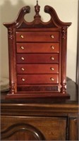 Jewelry cabinet