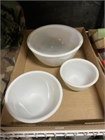 white 'mixing' type bowls