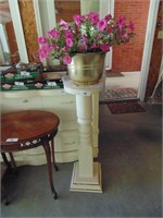 Wooden Plant Stand w/ Plant
