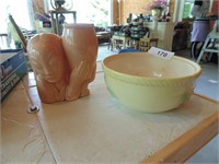 Vintage Vegetable Bowl & Asian Vase