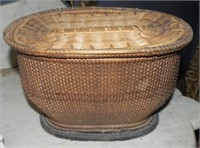 Antique lidded Shaker Basket