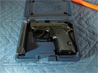 Beretta 3032 Tomcat, 32 auto cal with mag & case