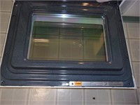 AMANA GLASS TOP ELECTRIC RANGE, VERY CLEAN