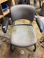 Heavy office chair