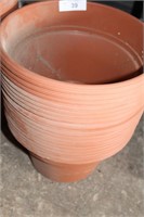 12" FLOWER POTS QTY 18