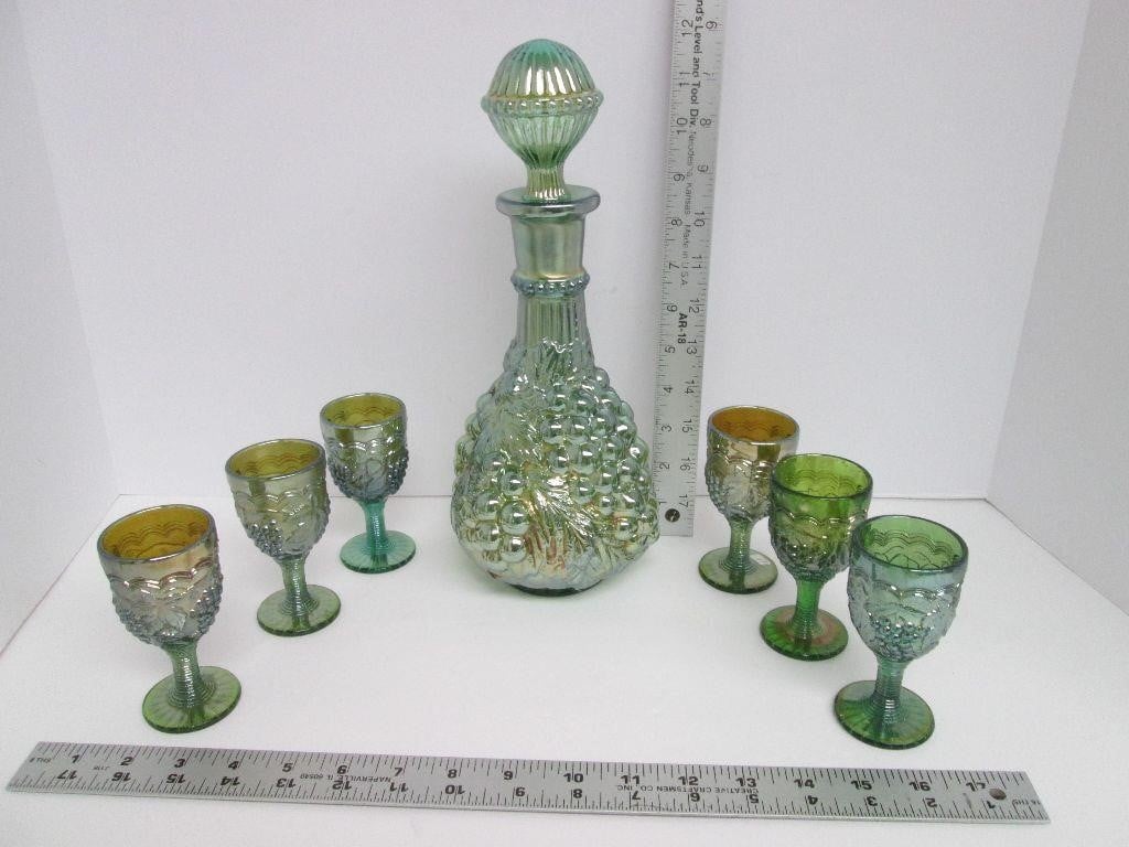 10 - Antique, Vintage, Collectible & Carnival Glass Auction