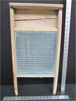 Antique Wash Board, The Canadian Wool Ware Co.