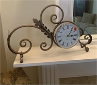 MANTEL CLOCK