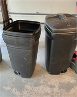5 GARBAGE CANS