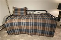 TWIN SIZE DAY BED WITH MATTRESS AND TRUNDLE