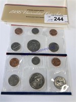 1986 UNCIRCULATED COIN SET, D AND P MARKS