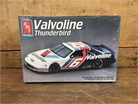 AMT Nascar  Valvoline Thunderbird Model Kit 1:25