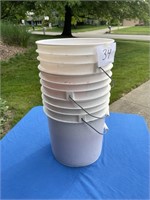 3 5 gallon plastic buckets