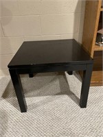 Small wooden table 22"w 18”tall