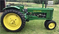 John Deere tractor B #b205155