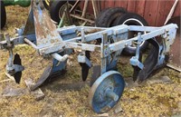Ford 3 bottom, 3 point plow io-467 #1506 14 inch