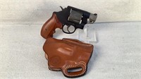 Smith & Wesson Performance Center Model 327 .357 M
