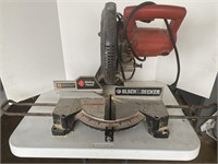 Black & Decker 10" compound miter saw