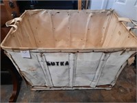 Laundry bin 48"x 33"x30" on casters