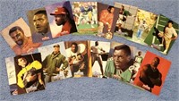 Mixed lot of NFL football cards
