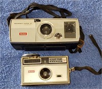 (2) Vintage Kodak Camaras