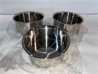 3) SMALL STAINLESS STEEL MIXING BOWLS