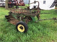 John Deere 555 plow