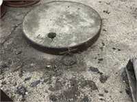 Concrete well lid