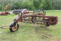 New Holland Side Rake w/Dolly Wheel