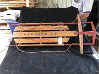 CYCLONE Snow Sled 4' long