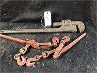 22" Pipe Wrench & 2 Chain Boomers