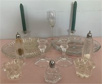 899 - MIXED LOT GLASS CANDLEHOLDERS & MORE