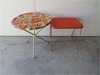 VINTAGE METAL ROUND TABLE & STACKING STOOL