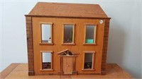 WOOD DOLLHOUSE + CONTENTS