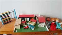 3 VINTAGE PUPPETS + ABACUS + WOOD PLAY STABLE