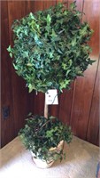 Lighted topiary tree 4' tall approx x 24" wide